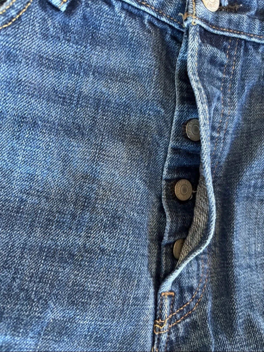 RE/DONE Relaxed Buttonfly Blue Frayed Hem Jeans Size 29 (Actual Waist 32”)